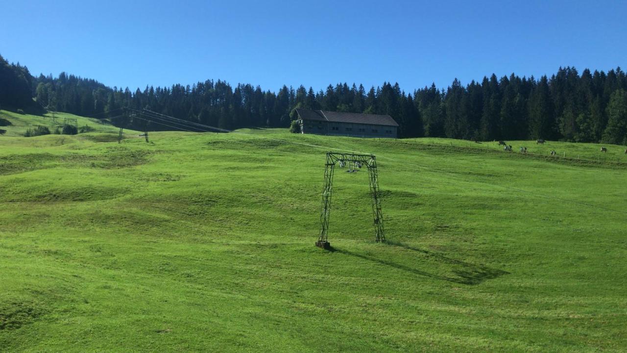 Kleine Ferienwohnung am Rande der Wildnis Sibratsgfäll Exterior foto
