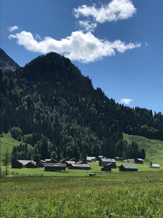 Kleine Ferienwohnung am Rande der Wildnis Sibratsgfäll Exterior foto